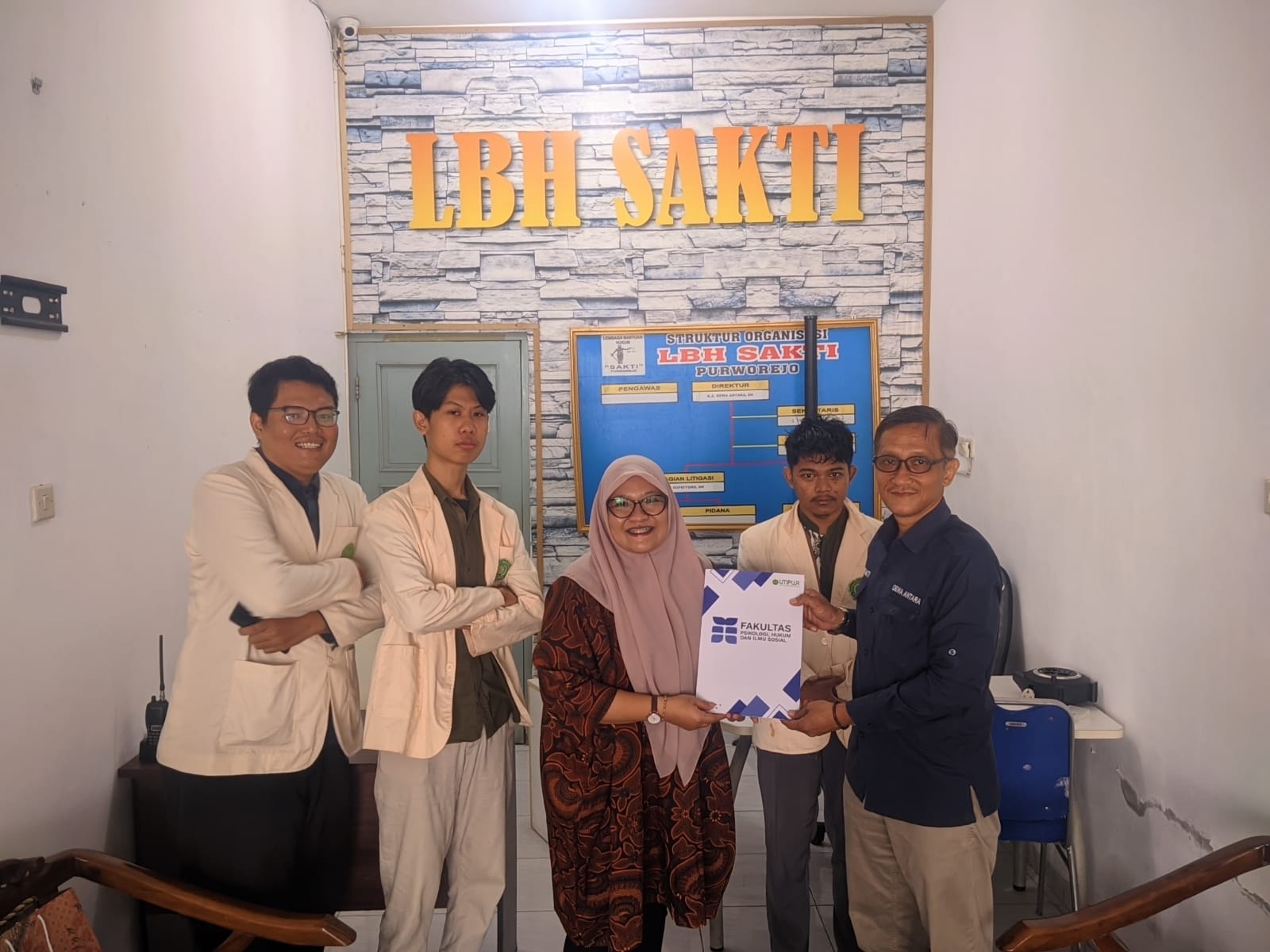 Purna Magang Mahasiswa Prodi Hukum UMPwr dari LBH Sakti Purworejo